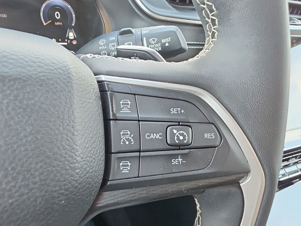 2023 Jeep Grand Cherokee Laredo