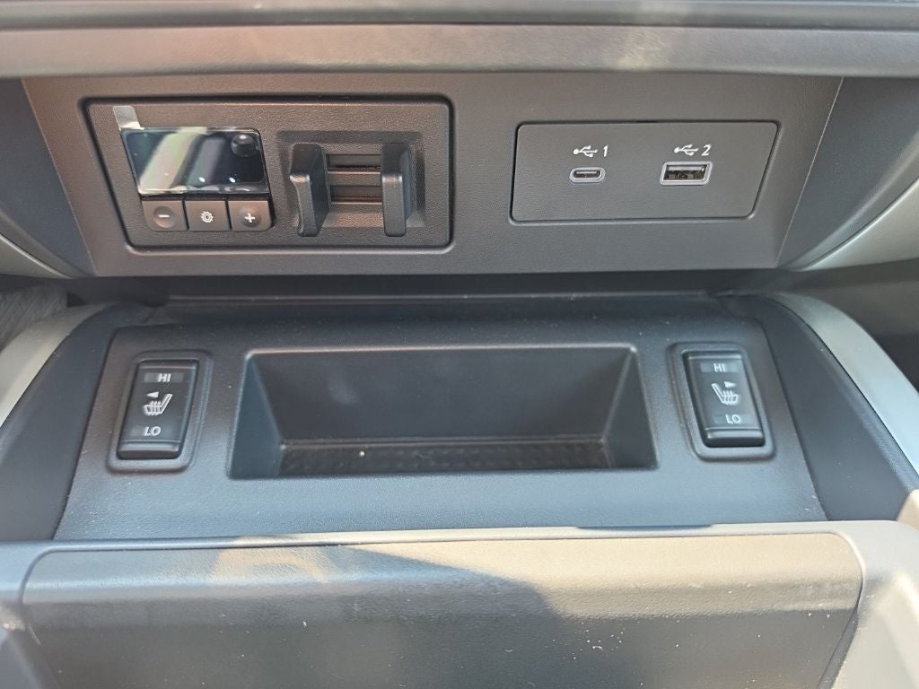2020 Nissan Titan SV
