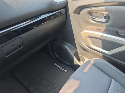 2020 Nissan Titan SV