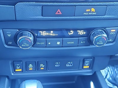 2022 Nissan Frontier SV