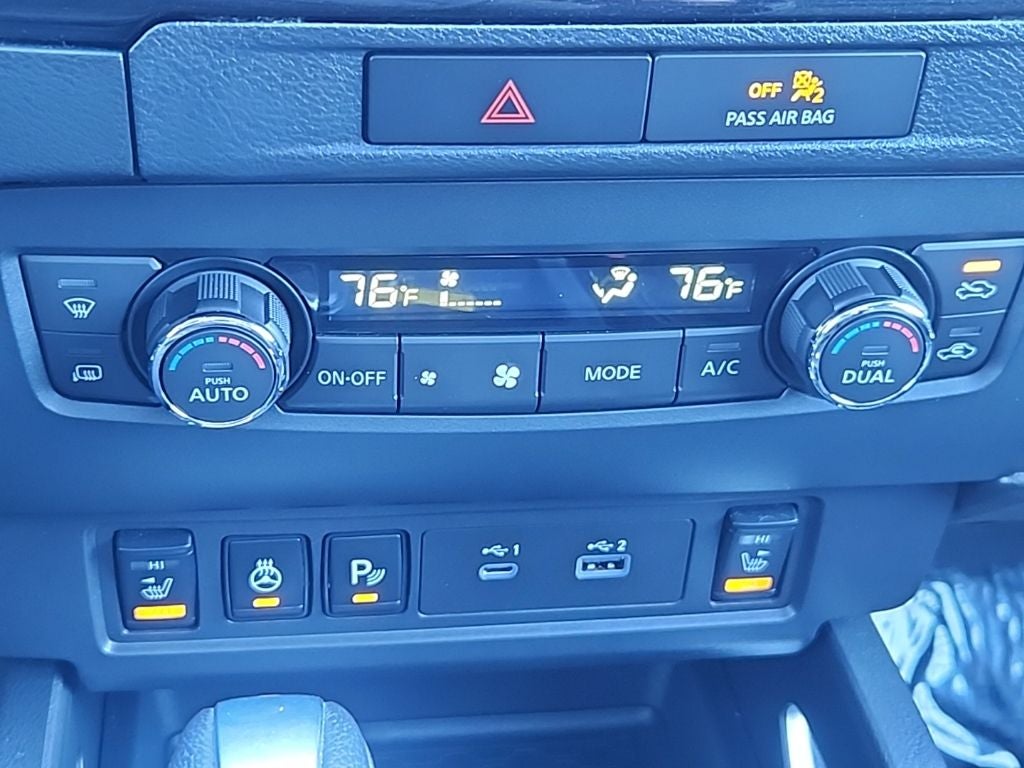 2022 Nissan Frontier SV