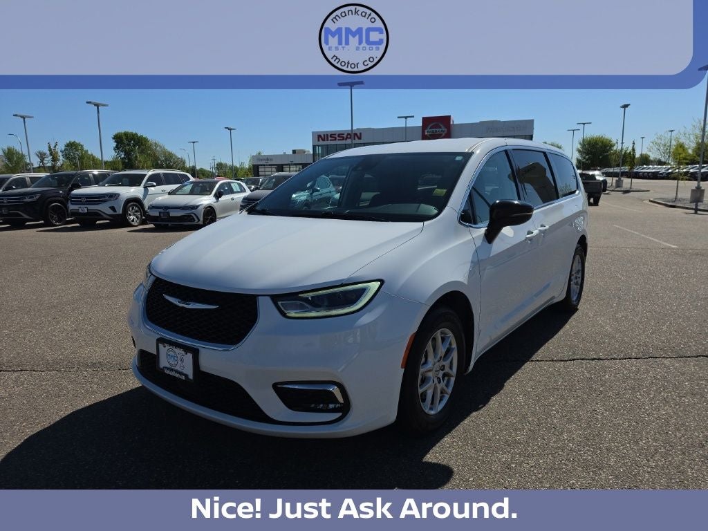 2024 Chrysler Pacifica Touring L