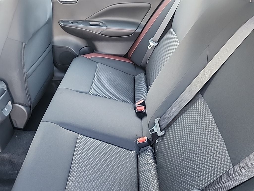 2025 Nissan Versa 1.6 SR