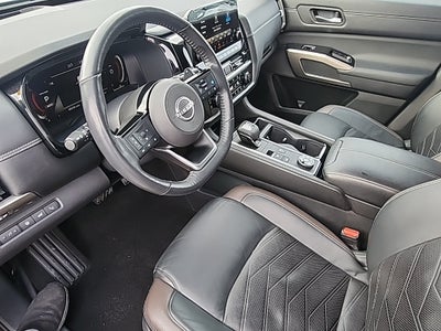 2022 Nissan Pathfinder Platinum