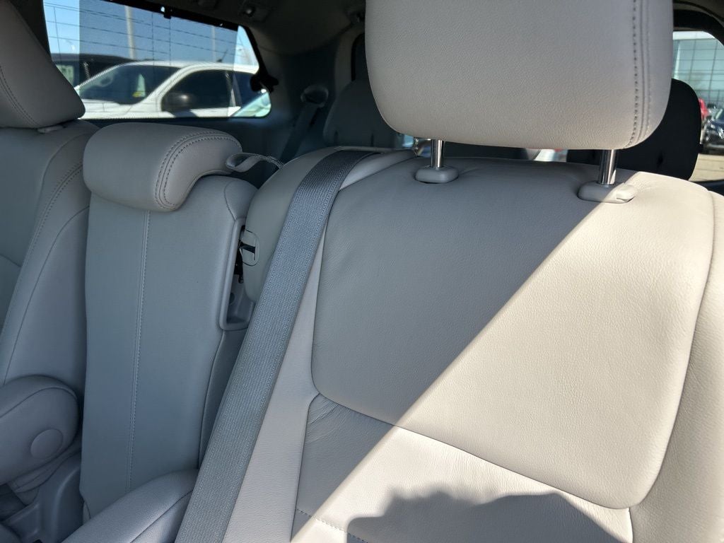 2015 Toyota Sienna XLE 8 Passenger