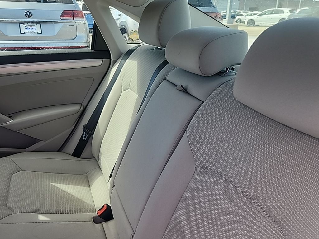 2016 Volkswagen Passat 1.8T S