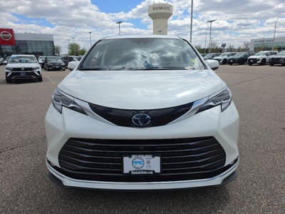 2021 Toyota Sienna Platinum 7 Passenger