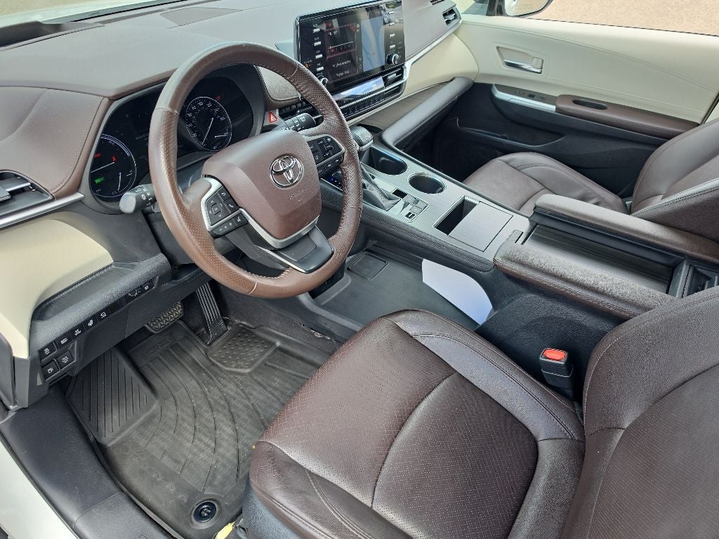 2021 Toyota Sienna Platinum 7 Passenger
