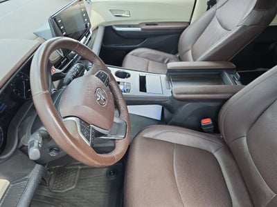2021 Toyota Sienna Platinum 7 Passenger