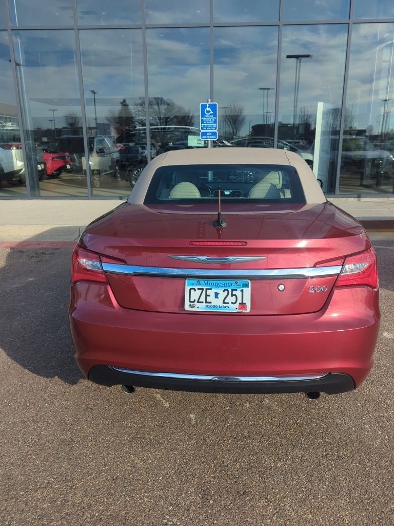 2012 Chrysler 200 Limited