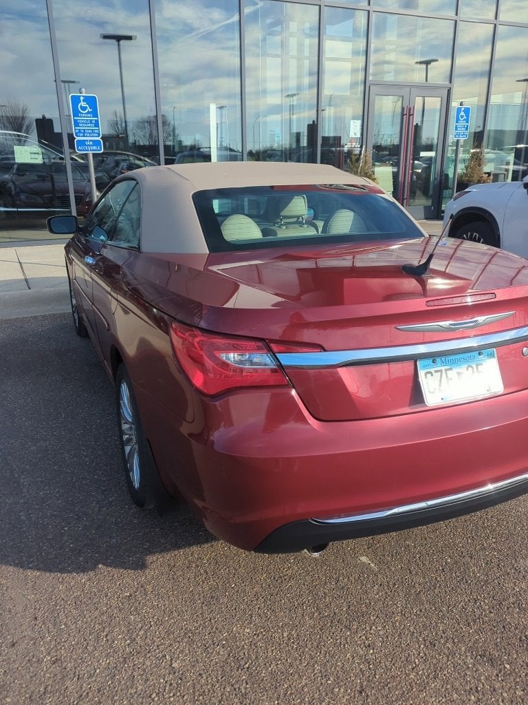 2012 Chrysler 200 Limited