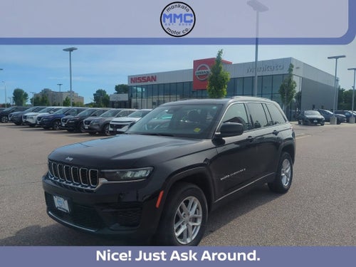 2023 Jeep Grand Cherokee Laredo 4x4
