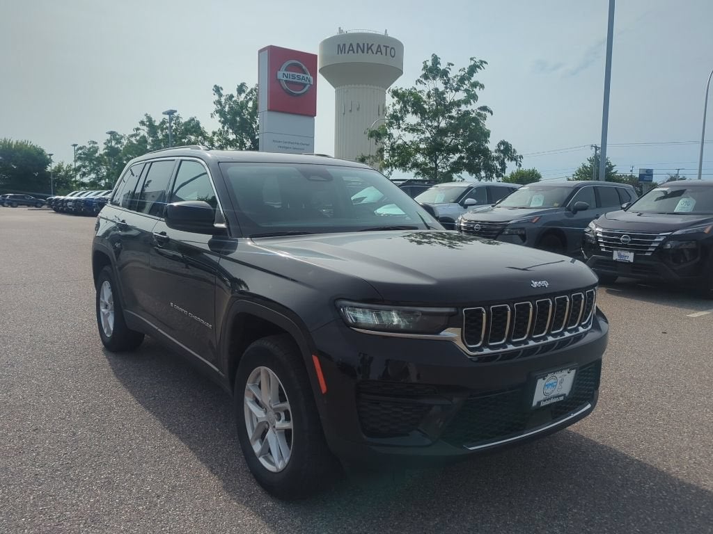 2023 Jeep Grand Cherokee Laredo 4x4
