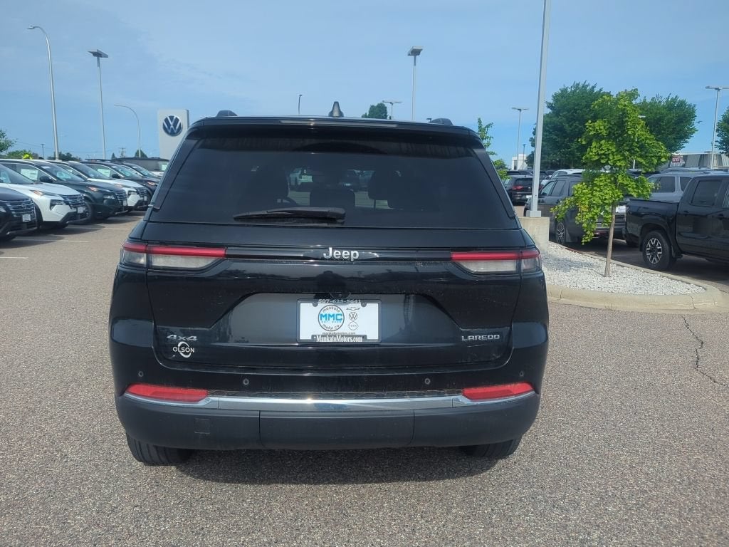 2023 Jeep Grand Cherokee Laredo 4x4