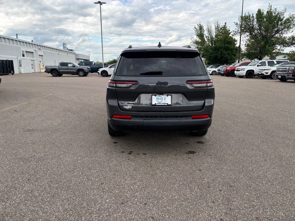 2023 Jeep Grand Cherokee L Altitude 4x4