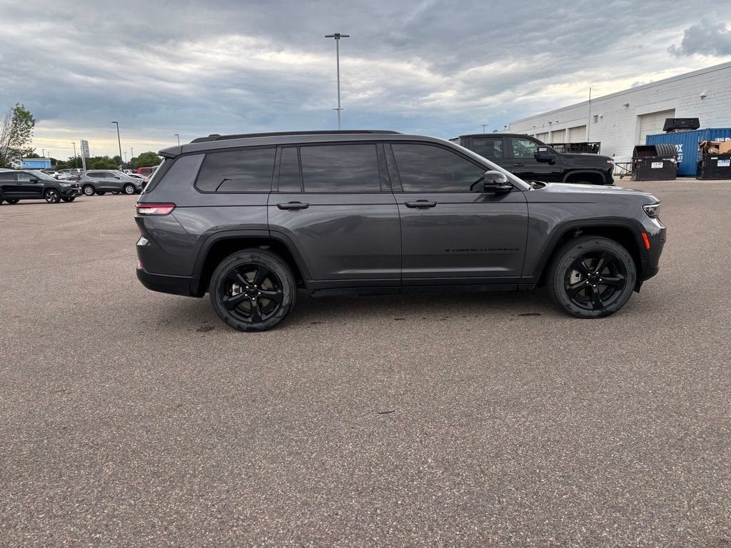 2023 Jeep Grand Cherokee L Altitude 4x4