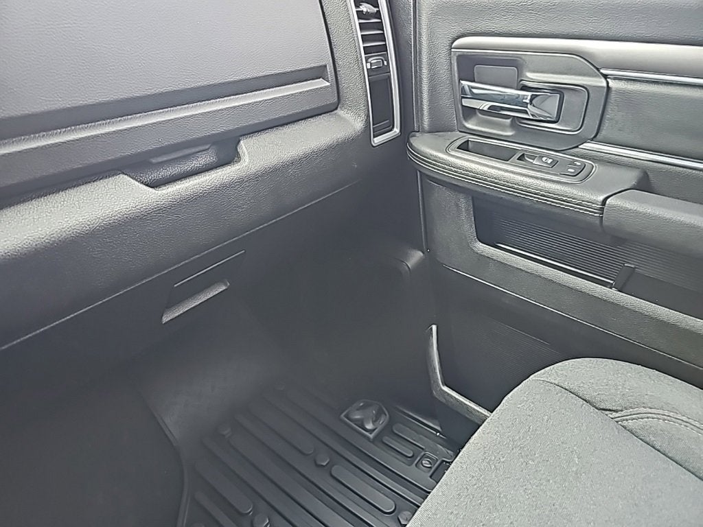 2022 RAM 1500 Classic Warlock Quad Cab 4x4 6'4" Box