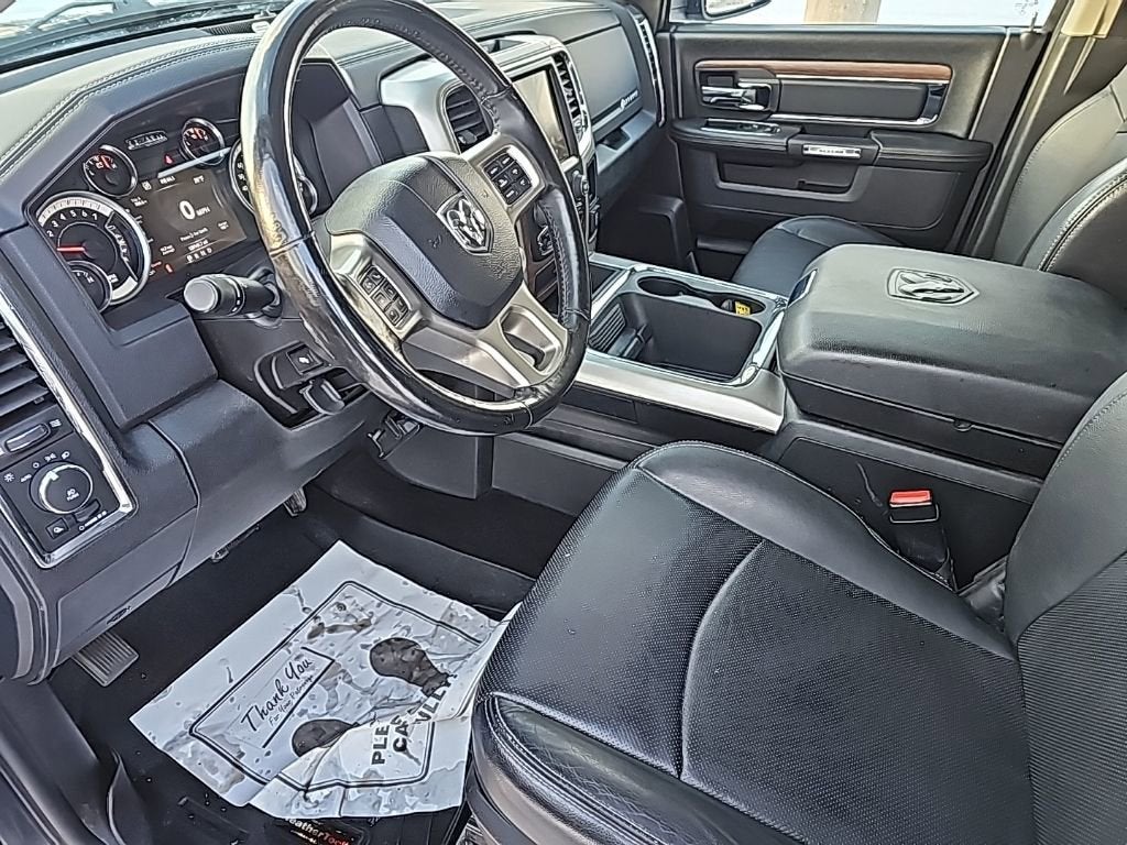 2017 RAM 1500 Laramie Crew Cab 4x4 5'7" Box