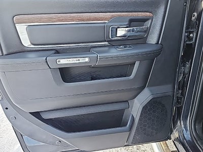 2017 RAM 1500 Laramie Crew Cab 4x4 5'7" Box