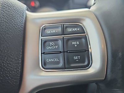 2017 RAM 1500 Laramie Crew Cab 4x4 5'7" Box