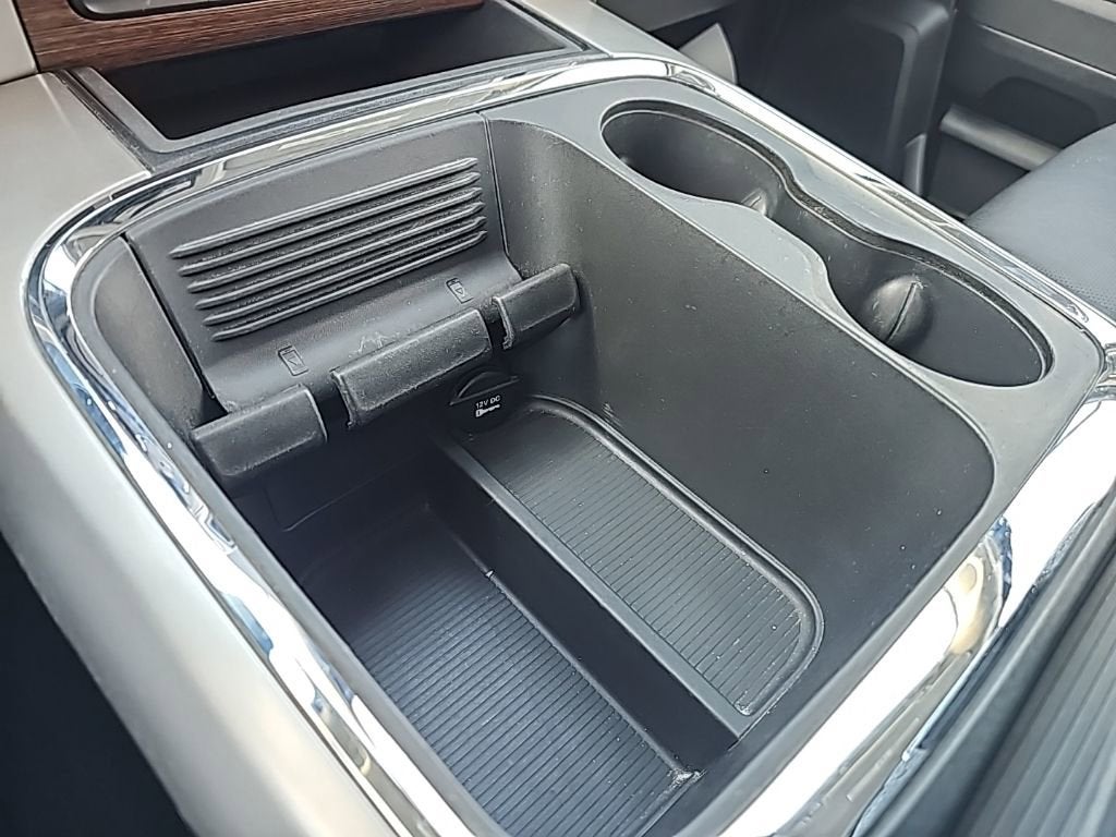 2017 RAM 1500 Laramie Crew Cab 4x4 5'7" Box