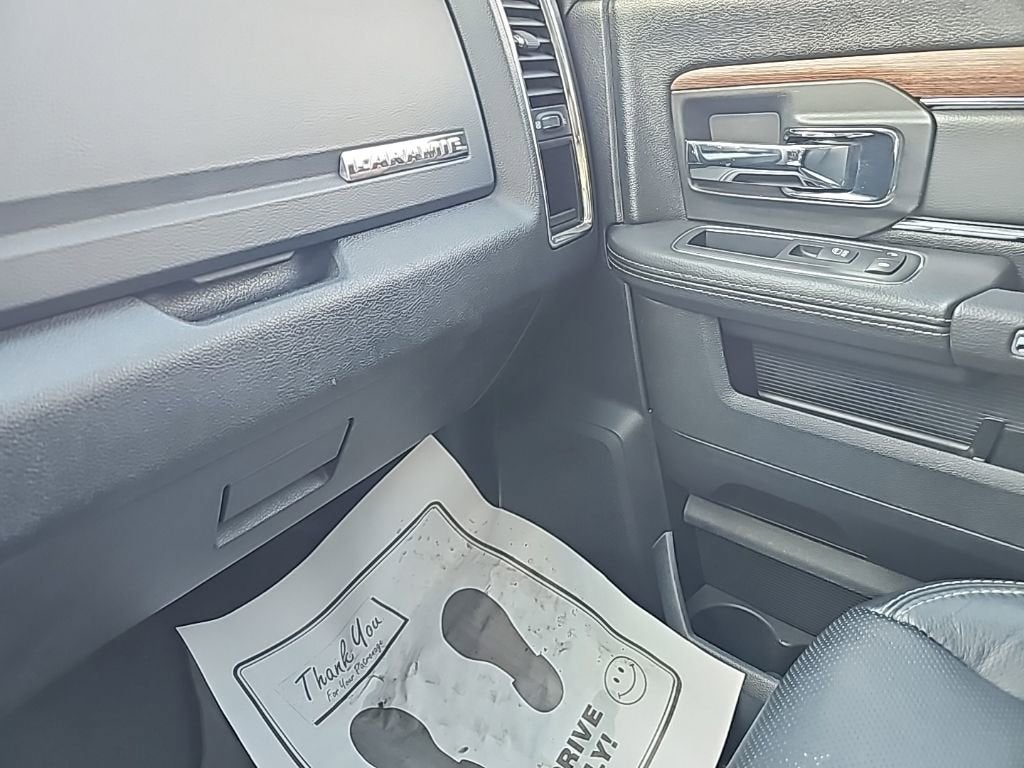 2017 RAM 1500 Laramie Crew Cab 4x4 5'7" Box