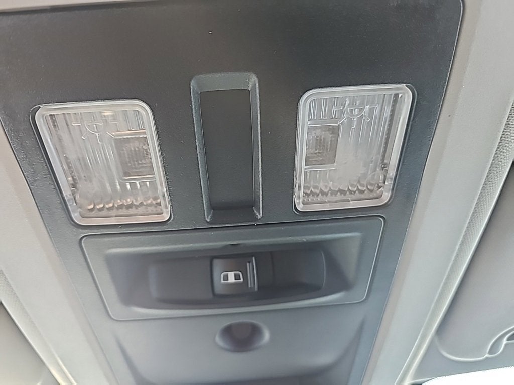 2017 RAM 1500 Laramie Crew Cab 4x4 5'7" Box