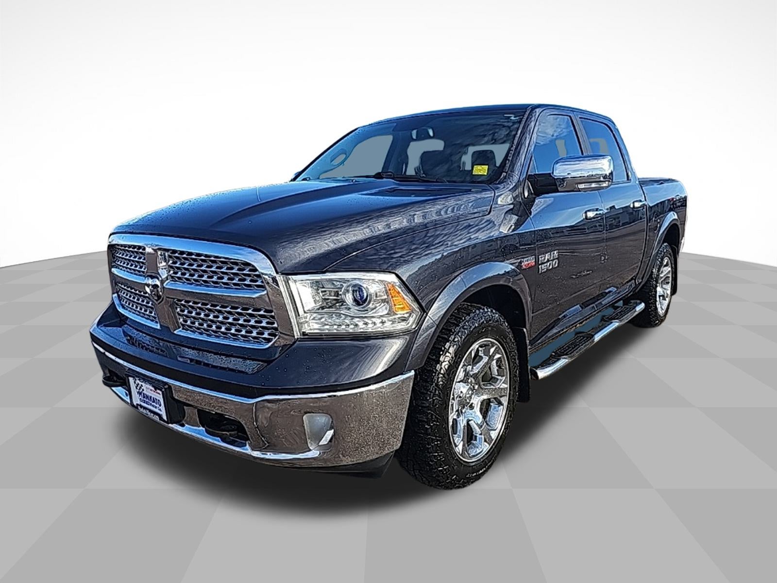 2017 RAM 1500 Laramie Crew Cab 4x4 5'7" Box