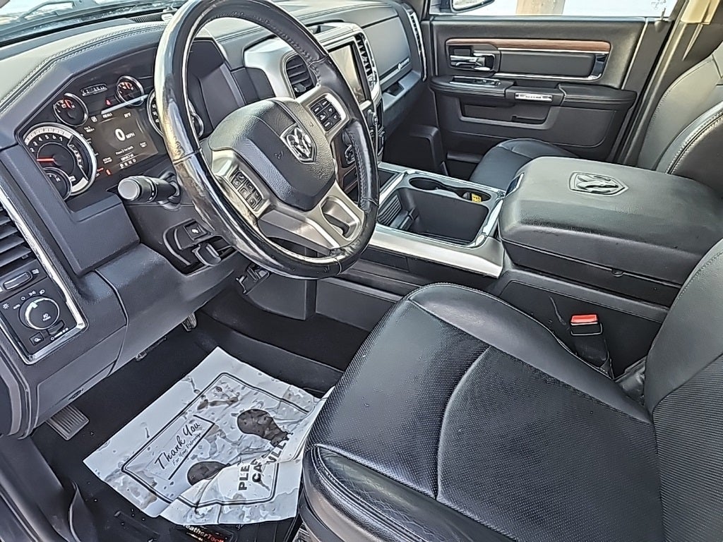 2017 RAM 1500 Laramie Crew Cab 4x4 5'7" Box