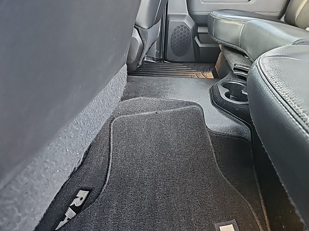 2017 RAM 1500 Laramie Crew Cab 4x4 5'7" Box