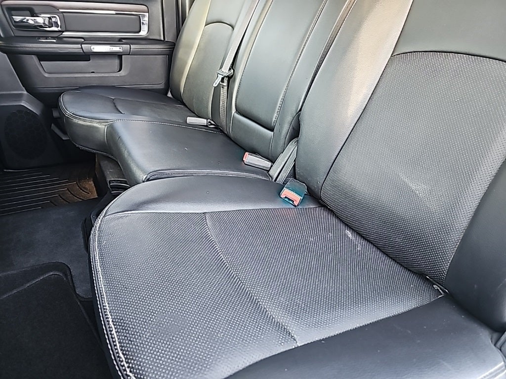 2017 RAM 1500 Laramie Crew Cab 4x4 5'7" Box