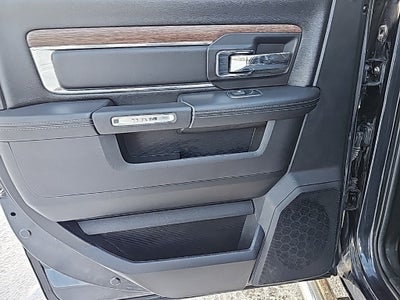 2017 RAM 1500 Laramie Crew Cab 4x4 5'7" Box