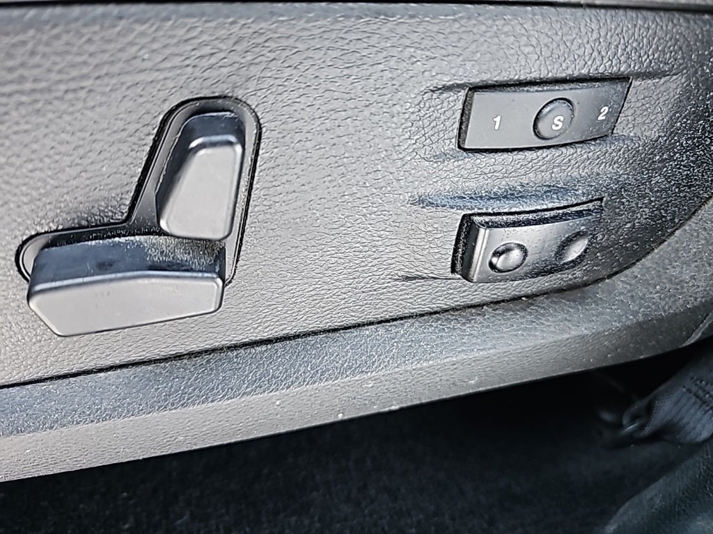 2017 RAM 1500 Laramie Crew Cab 4x4 5'7" Box