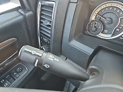 2017 RAM 1500 Laramie Crew Cab 4x4 5'7" Box