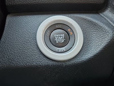 2017 RAM 1500 Laramie Crew Cab 4x4 5'7" Box