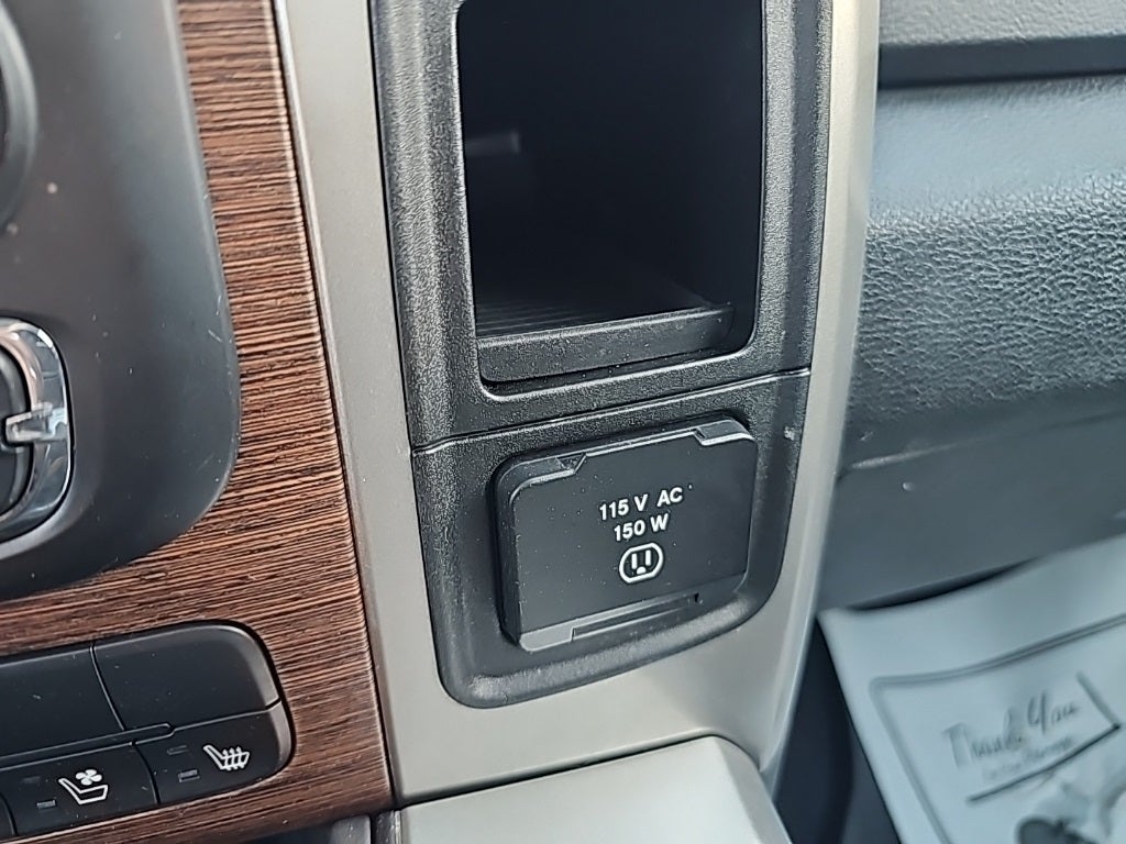 2017 RAM 1500 Laramie Crew Cab 4x4 5'7" Box