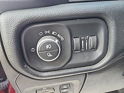 2019 RAM 1500 Big Horn/Lone Star Crew Cab 4x4 5'7" Box