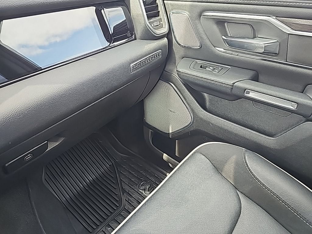 2025 RAM 1500 Laramie Crew Cab 4x4 5'7" Box