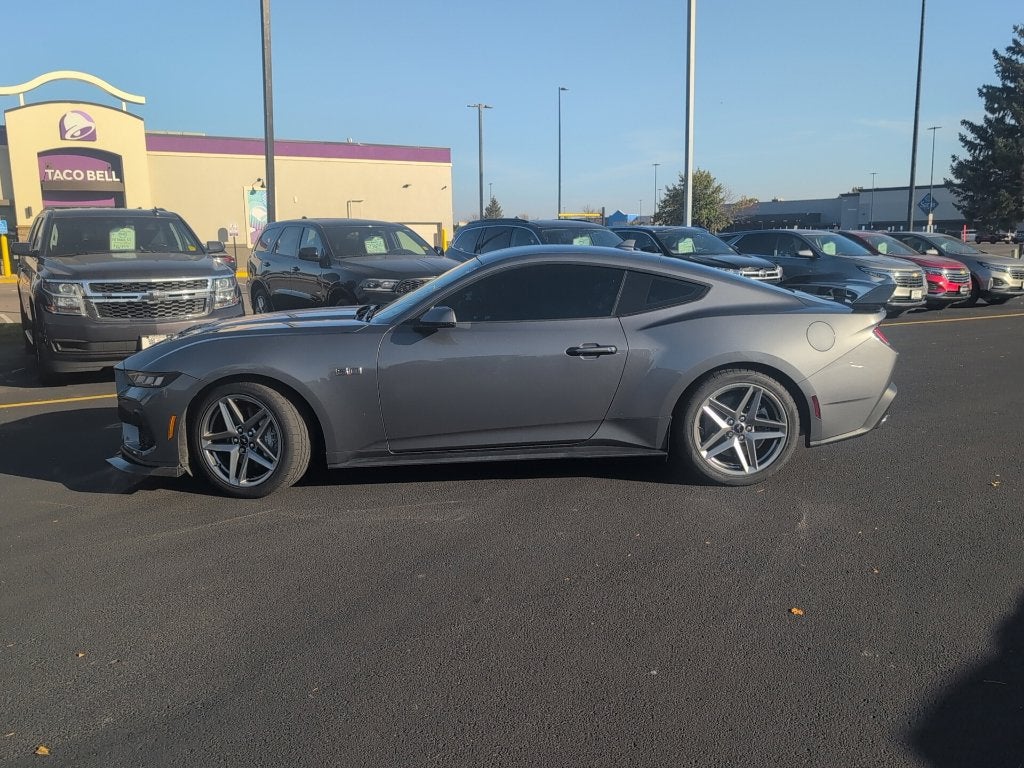 2024 Ford Mustang GT Premium Fastback