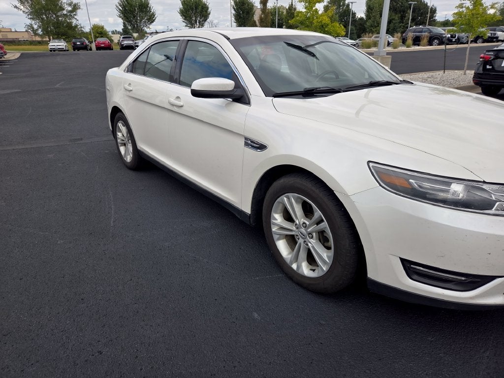 2016 Ford Taurus SEL