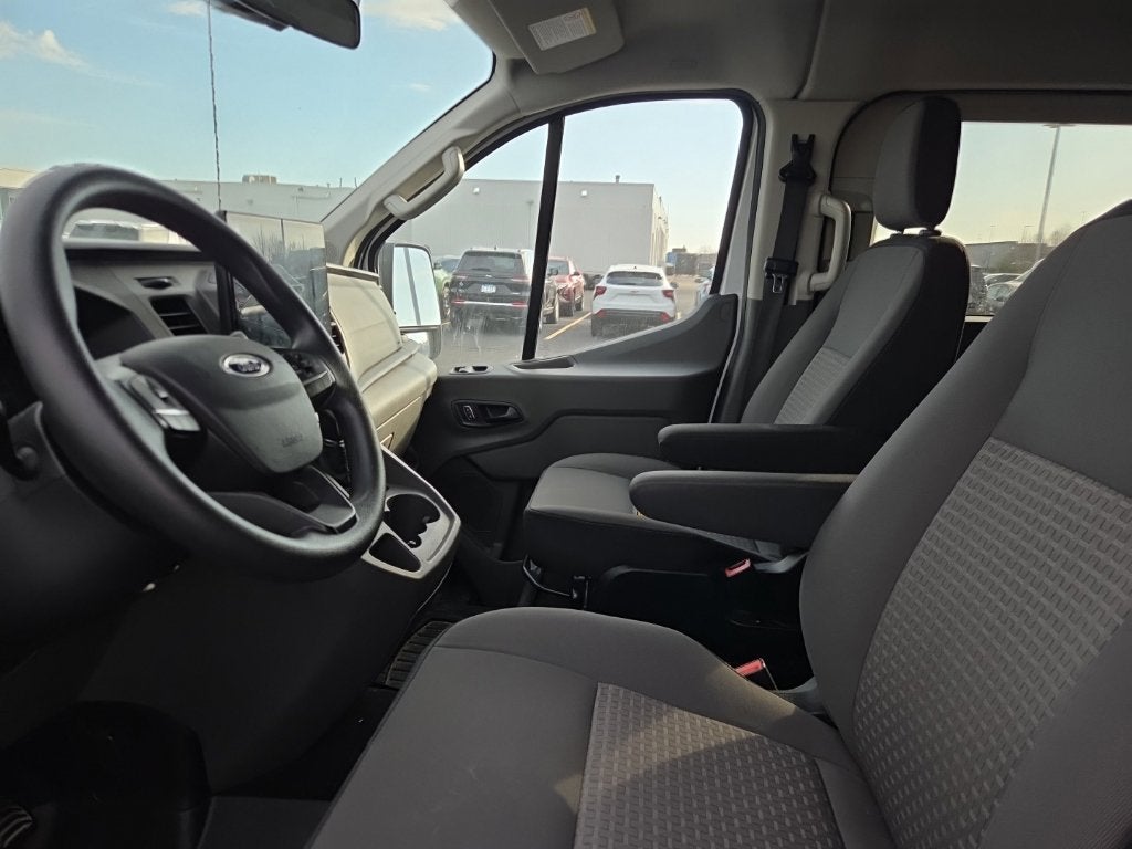 2022 Ford Transit Passenger Wagon XL