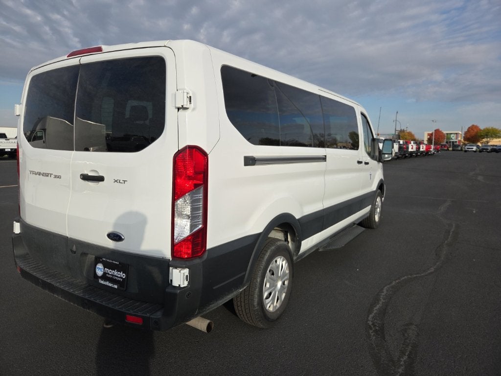 2022 Ford Transit Passenger Wagon XL