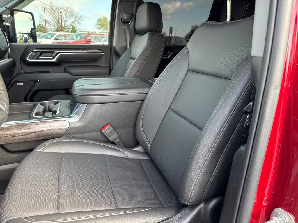 2025 Chevrolet Silverado 3500 HD LTZ