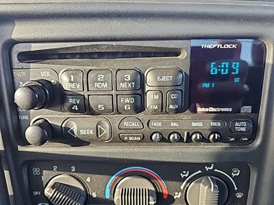 2002 Chevrolet Silverado 1500 LS