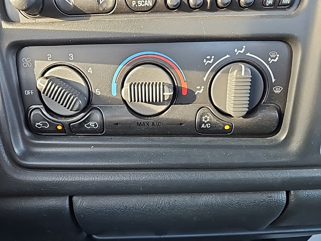 2002 Chevrolet Silverado 1500 LS