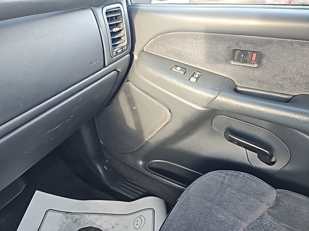 2002 Chevrolet Silverado 1500 LS