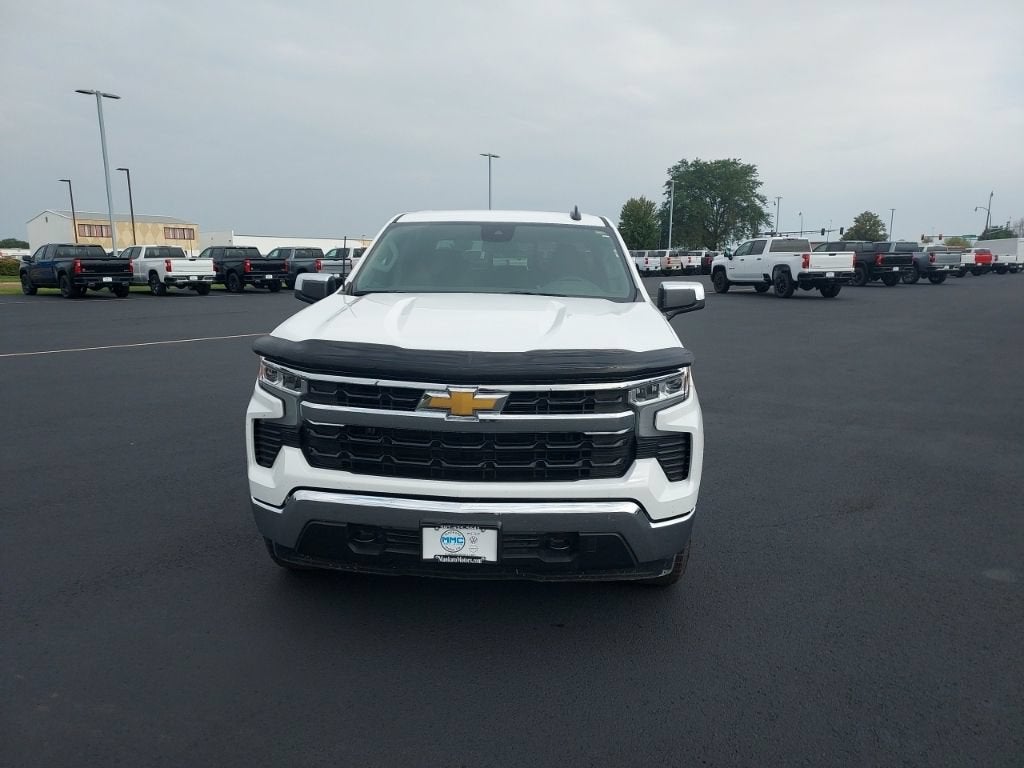 Used 2024 Chevrolet Silverado 1500 LT with VIN 1GCUDDED6RZ146937 for sale in Mankato, Minnesota