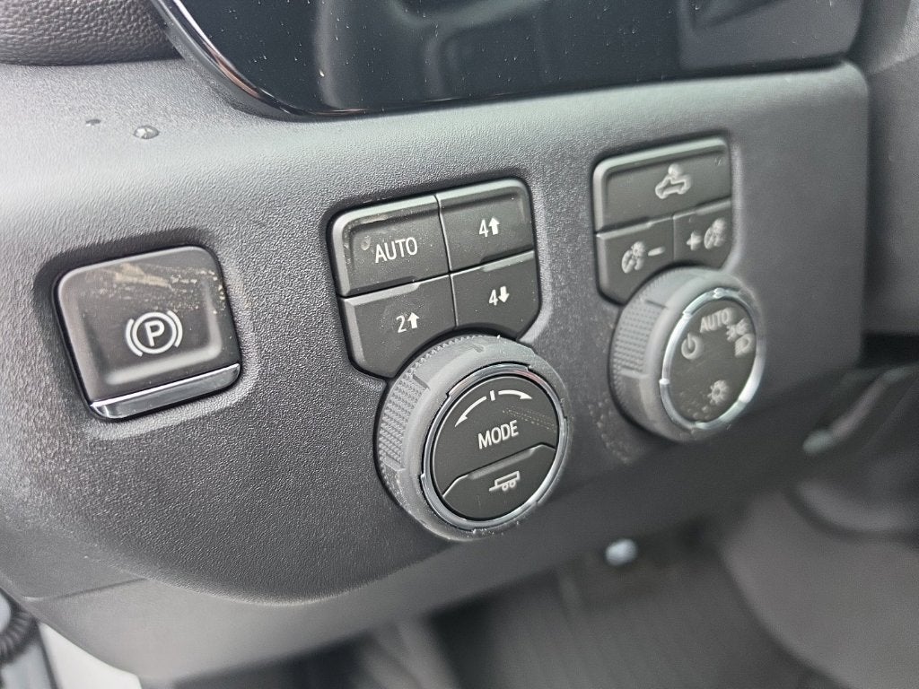2026 Chevrolet Silverado 1500 LT - Photo 9