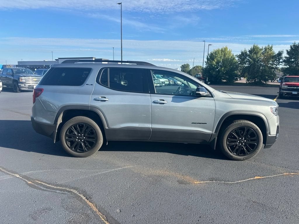 2023 GMC Acadia SLE