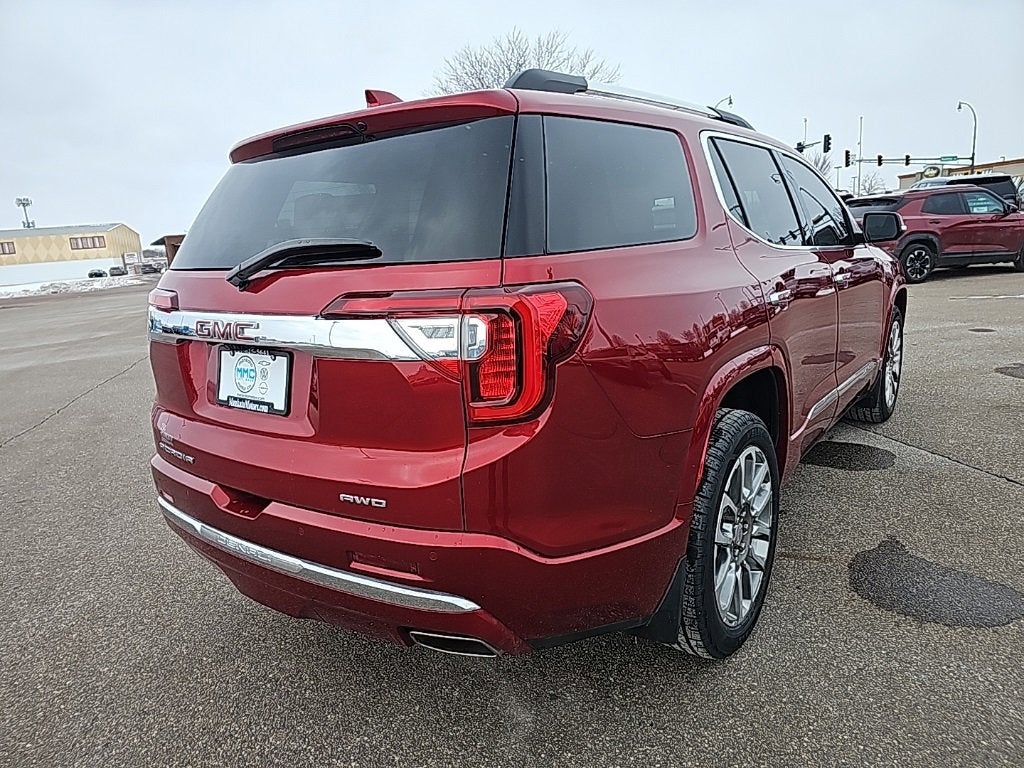 2023 GMC Acadia Denali